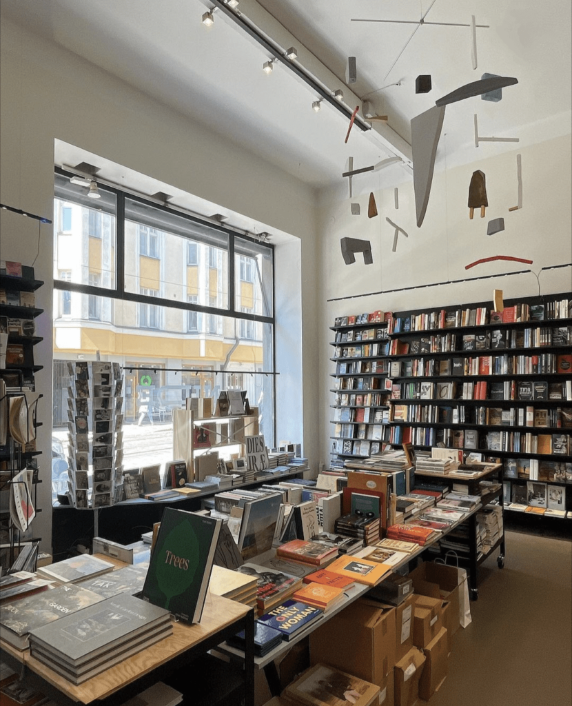 Inside Nide 